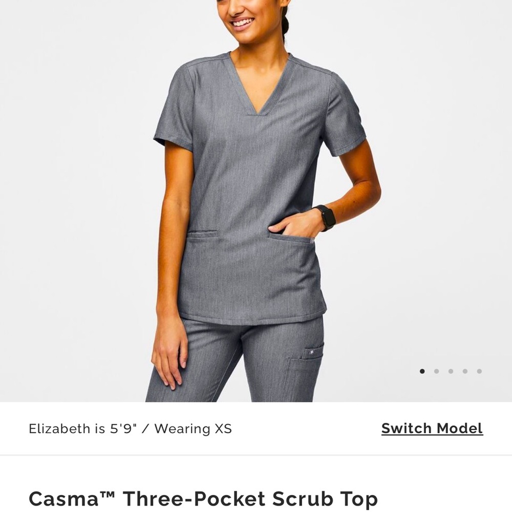 Figs Casma Three Pocket Scrub Top XS Graphite